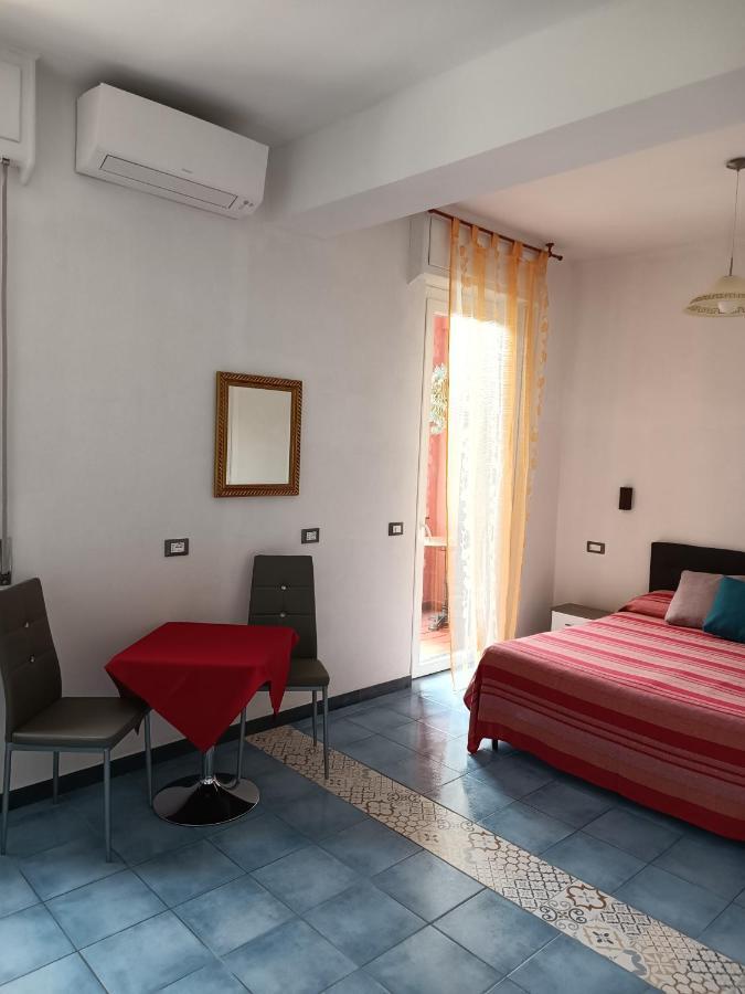 Villa Caribe Affittacamere มอนเตรอสโซ อัล มาเร ภายนอก รูปภาพ