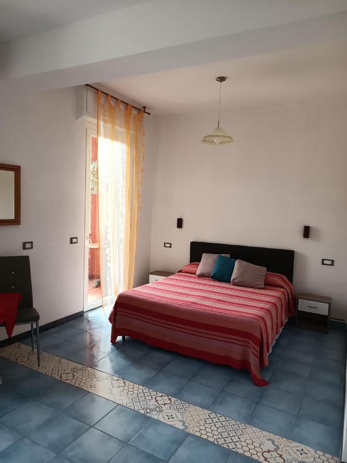 Villa Caribe Affittacamere มอนเตรอสโซ อัล มาเร ภายนอก รูปภาพ